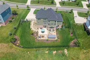 217 Hickory Ln, Adams Township, PA 16046 - Photo 3