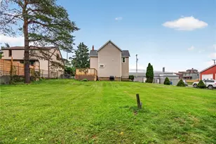 109 E Larkspur St, Munhall, PA 15120 - Photo 29