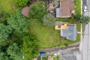 109 E Larkspur St, Munhall, PA 15120 - Photo 41
