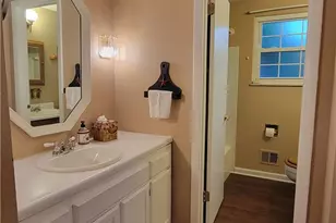 4011 Firethorn Dr, Kennedy Township, PA 15136 - Photo 17