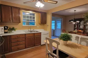 4011 Firethorn Dr, Kennedy Township, PA 15136 - Photo 9