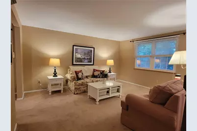 4011 Firethorn Dr, Kennedy Township, PA 15136 - Photo 5