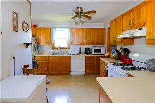 507 Oak St, Centerville, PA 15358 - Photo 7
