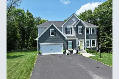 304 Stoneridge Ln, Adams Township, PA 16046 - Photo 3