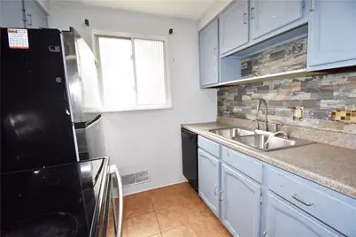 1031 Alquin St, Port Vue, PA 15133 - Photo 7