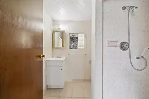 333 Greenwood Pl, Bridgeville, PA 15017 - Photo 17