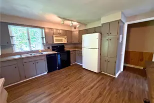 158 Edgewood Ave, Grove City Boro, PA 16127 - Photo 11