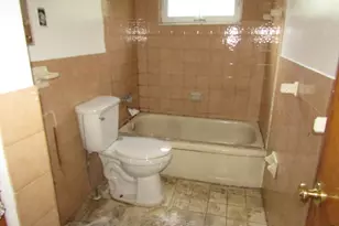 632 Highridge Dr, Baldwin Twp, PA 15226 - Photo 11