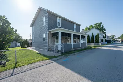 11 School St, Scottdale, PA 15683 - Photo 3