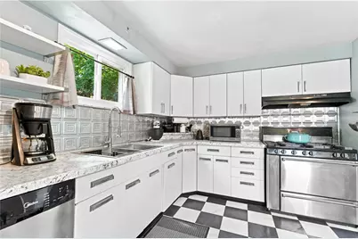 139 Lilmont Dr, Pittsburgh, PA 15218 - Photo 21