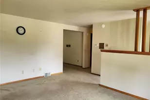 332 W Keeling Ave, Derry Boro, PA 15627 - Photo 5