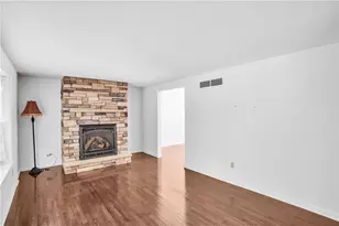 176 Richmore Dr, Pittsburgh, PA 15147 - Photo 5
