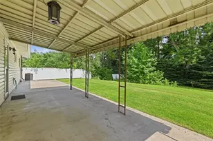 225 Sandalwood Dr, Cranberry Township, PA 16066 - Photo 37