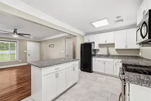225 Sandalwood Dr, Cranberry Township, PA 16066 - Photo 11