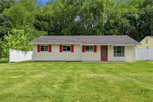 225 Sandalwood Dr, Cranberry Township, PA 16066 - Photo 3