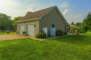 1213 West Dr, Penn Township, PA 16002 - Photo 5