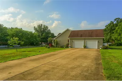 1213 West Dr, Penn Township, PA 16002 - Photo 5