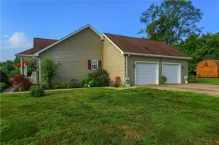 1213 West Dr, Penn Township, PA 16002 - Photo 3