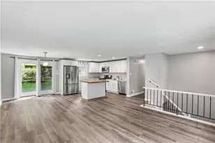 1914 Strawbridge Dr, South Park, PA 15129 - Photo 3