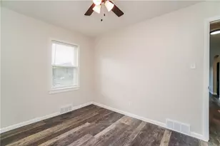 219 Maple Dr, Monroeville, PA 15146 - Photo 13