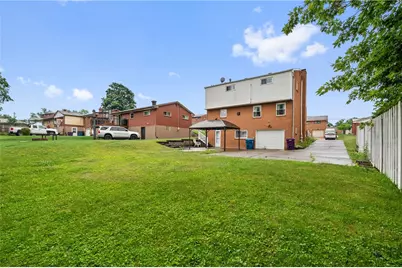 611 Pikeview Dr, Pittsburgh, PA 15239 - Photo 17