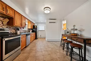 611 Pikeview Dr, Pittsburgh, PA 15239 - Photo 9
