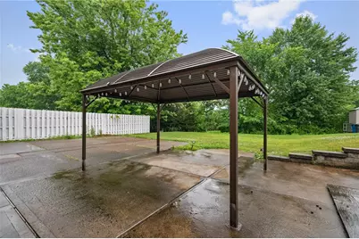 611 Pikeview Dr, Pittsburgh, PA 15239 - Photo 15