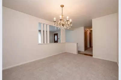 719 Locust St, Hempfield Township, PA 15601 - Photo 3