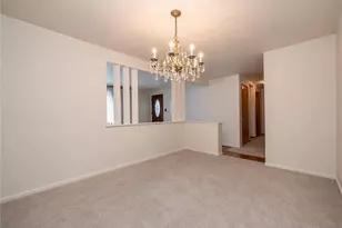 719 Locust St, Hempfield Township, PA 15601 - Photo 3