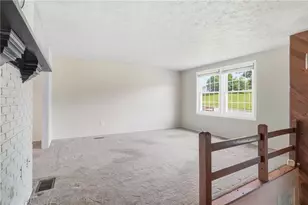 113 Cranbrooke Dr, Findlay Township, PA 15108 - Photo 5