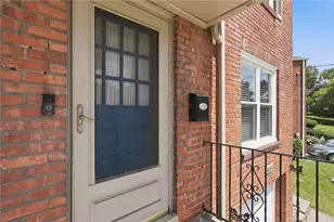 654 Crystal Dr, Pittsburgh, PA 15228 - Photo 9