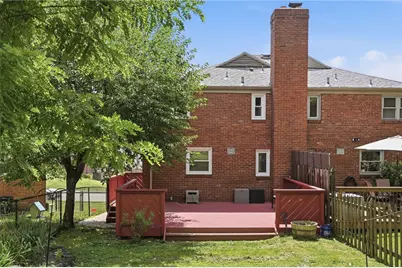 654 Crystal Dr, Pittsburgh, PA 15228 - Photo 39