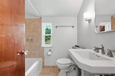654 Crystal Dr, Pittsburgh, PA 15228 - Photo 25
