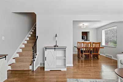 654 Crystal Dr, Pittsburgh, PA 15228 - Photo 15