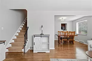 654 Crystal Dr, Pittsburgh, PA 15228 - Photo 15