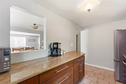 654 Crystal Dr, Pittsburgh, PA 15228 - Photo 23