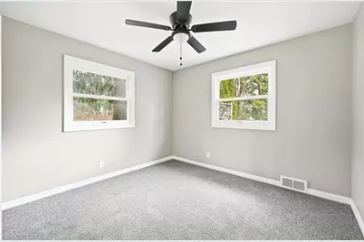 2894 Shadylane Dr, Neshannock Township, PA 16105 - Photo 9