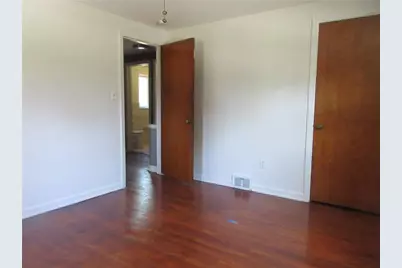 110 Logan Rd, Bethel Park, PA 15102 - Photo 9
