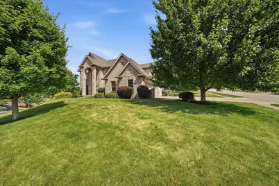 807 Cavan Drive, Cranberry Township, PA 16066 - Photo 3