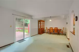 174 Old English Rd, Ross Twp, PA 15237 - Photo 5