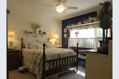 806 Kocher Dr, Grove City Boro, PA 16127 - Photo 29