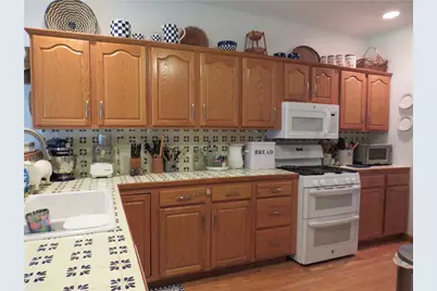 806 Kocher Dr, Grove City Boro, PA 16127 - Photo 25