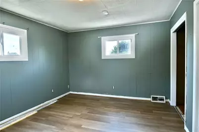 574 Thornton St, Sharon, PA 16146 - Photo 21