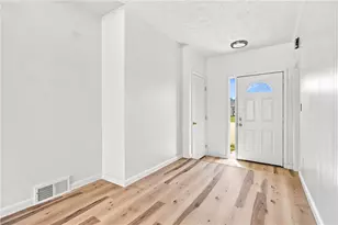 3700 49th St, Pulaski Township, PA 15066 - Photo 5