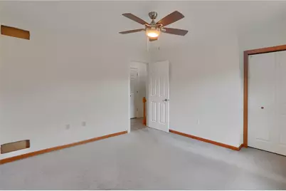 2525 Country Side Ln, Pittsburgh, PA 15090 - Photo 33