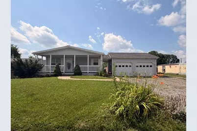 3202 46th St, Pulaski Township, PA 15066 - Photo 1