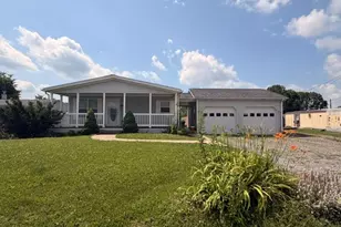 3202 46th St, Pulaski Township, PA 15066 - Photo 1