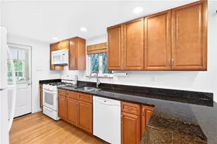 143 Lily Dr, Pittsburgh, PA 15116 - Photo 7