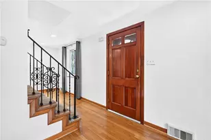 143 Lily Dr, Pittsburgh, PA 15116 - Photo 3