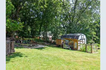 120 Elmwood Dr, Pittsburgh, PA 15116 - Photo 9